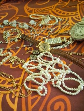 Vintage Classic White Pearl Necklace - Elegant Women's Jewelry